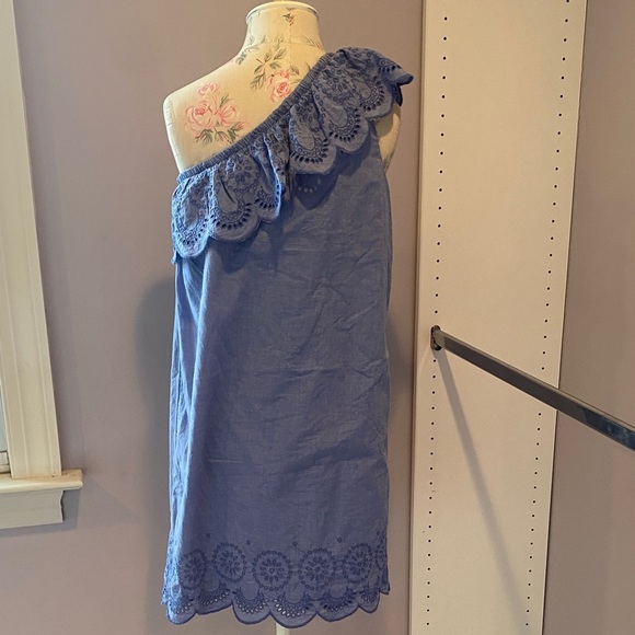 Vineyard Vines One-Shoulder Dress with Lace in Lavender - Picture 6 of 9